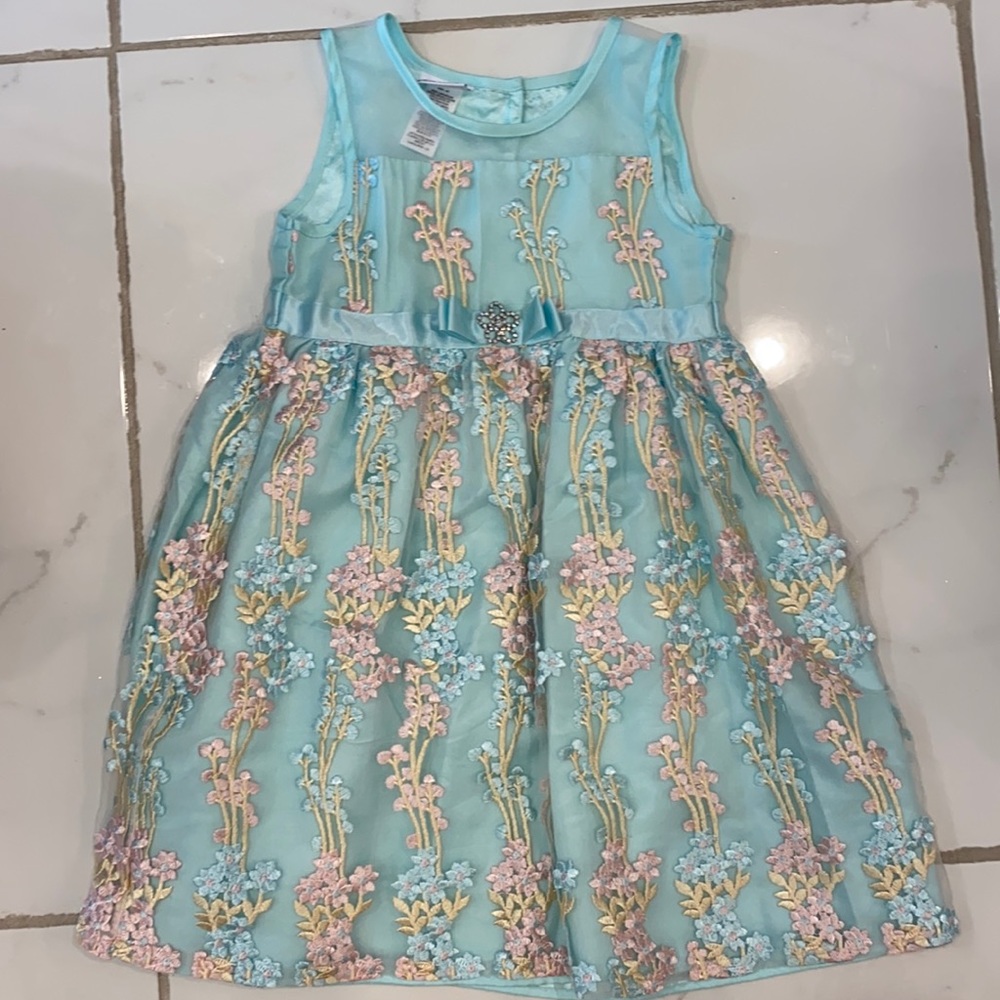 Beautiful detailing dress